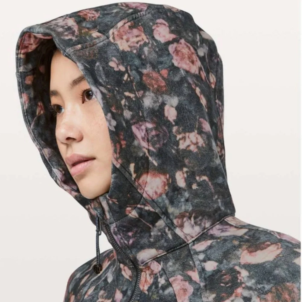 Lululemon Scuba Hoodie *Light Cotton Fleece Frosted Rose Multi Size 6 - Picture 2 of 15